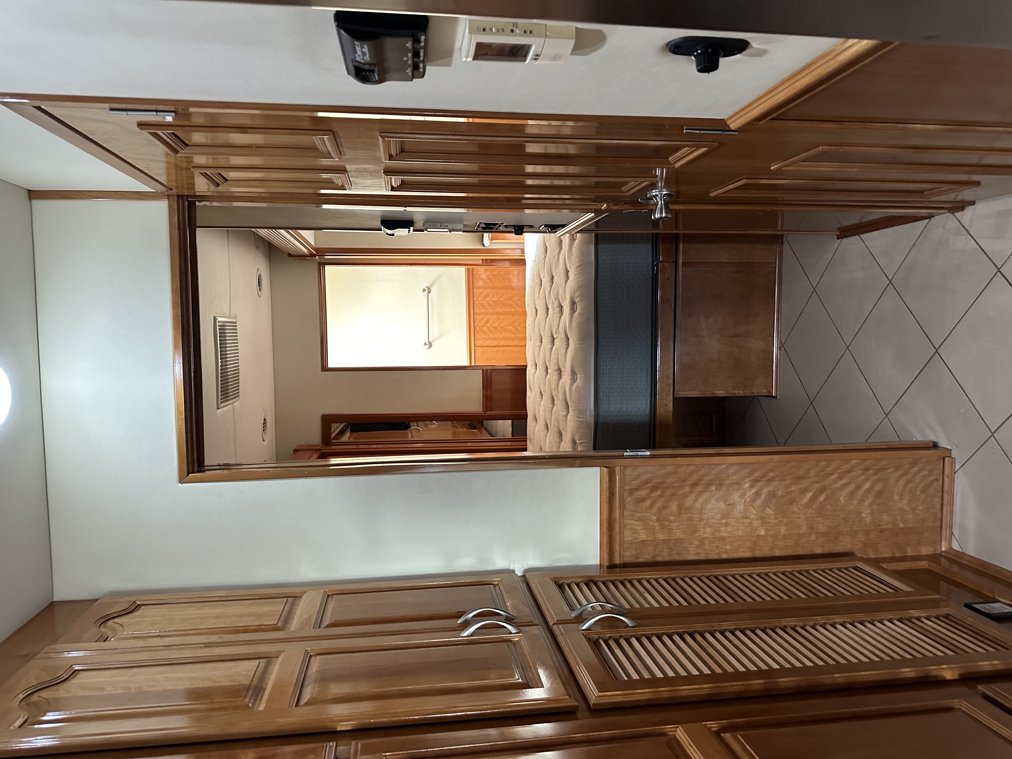 Used 2010 Renegade 45' Motorcoach